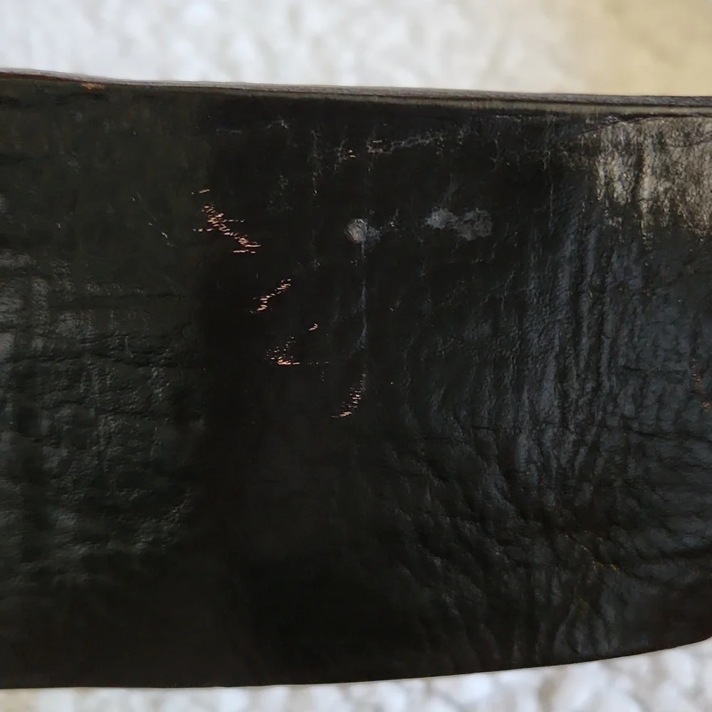 Black leather belt w/ black leather buckle Sz 36